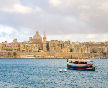 hermosa-vista-atardecer-sitios-historicos-rio-valletta-malta_181624-49420[1]